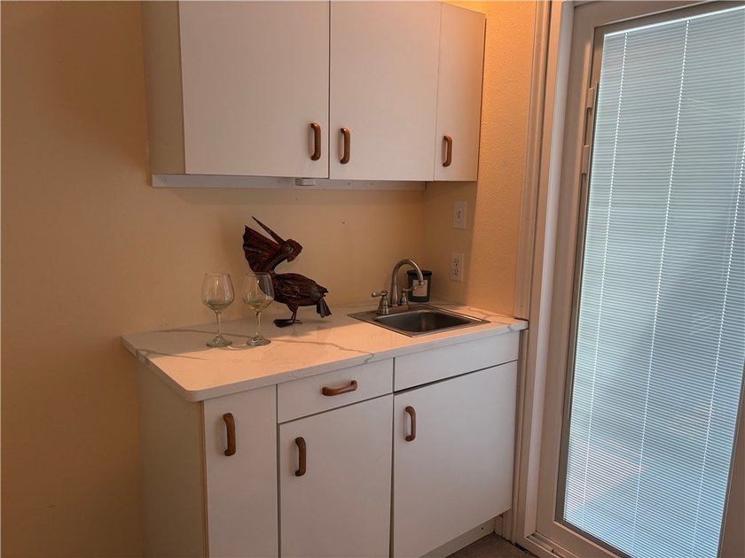 What a great place to call home in the quiet, sophisticated Oak - photo 30