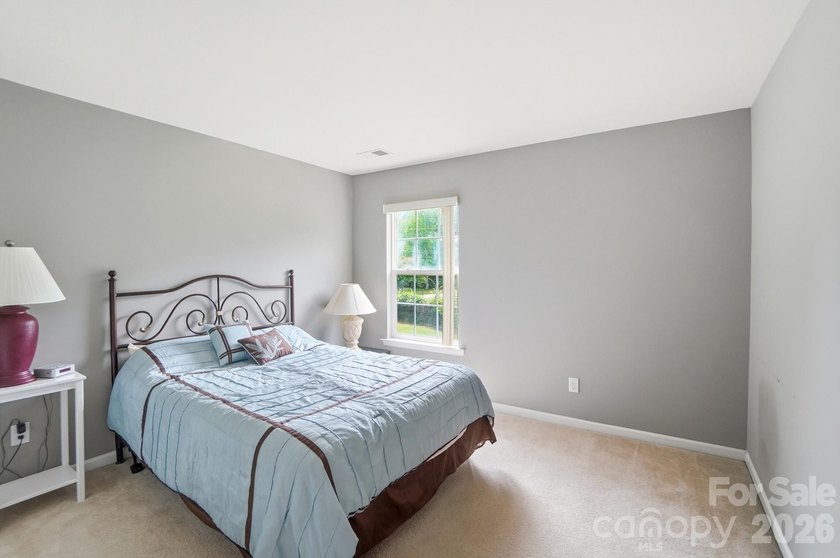 Best Value in Birkdale! Now offered at $590,000, this 4-bedroom - photo 33