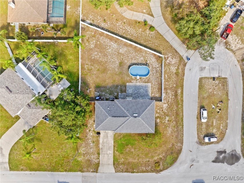 Property is a Repaired Sinkhole. Big family? No problem! - photo 26