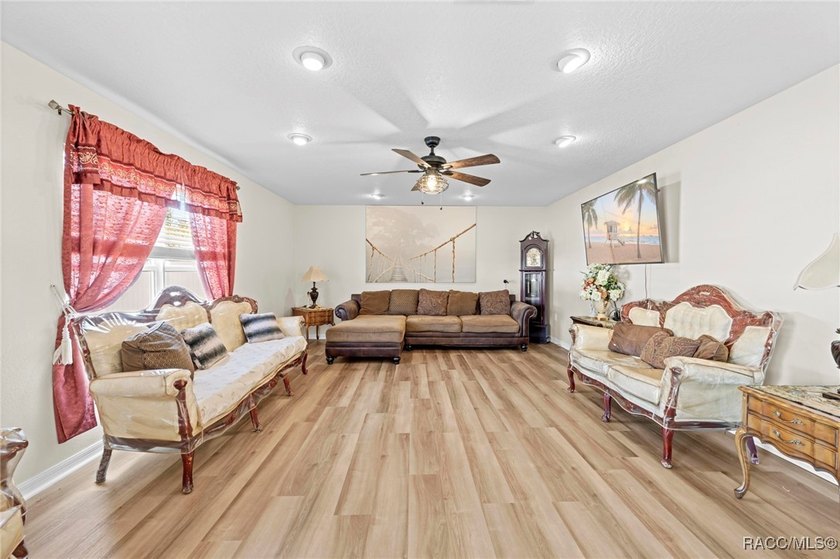 Property is a Repaired Sinkhole. Big family? No problem! - photo 29