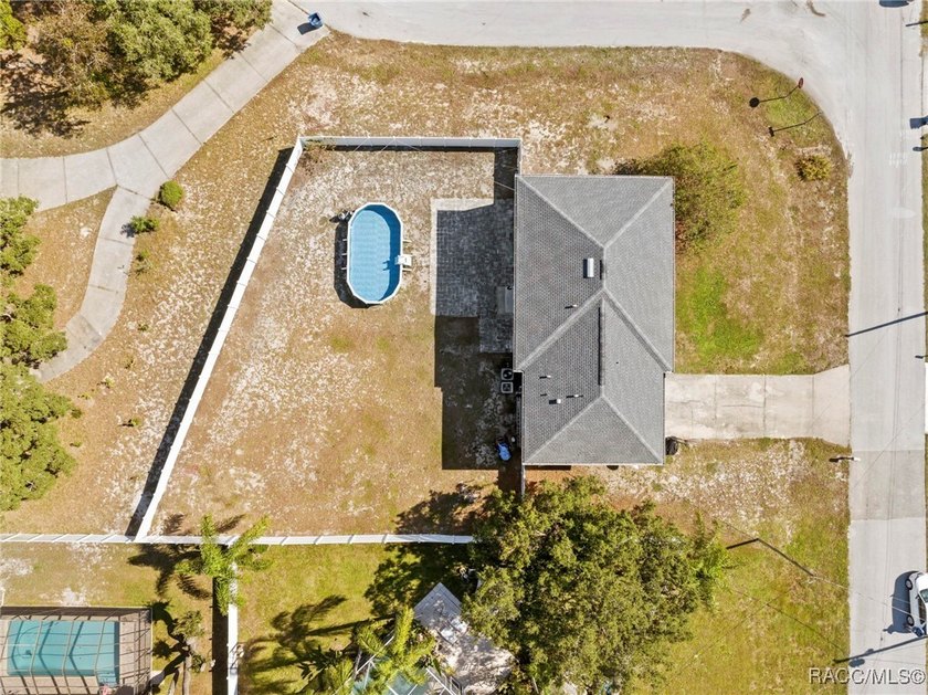 Property is a Repaired Sinkhole. Big family? No problem! - photo 46