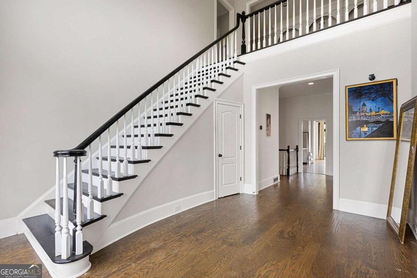 Discover one of the best values in prestigious Atlanta Country - photo 4