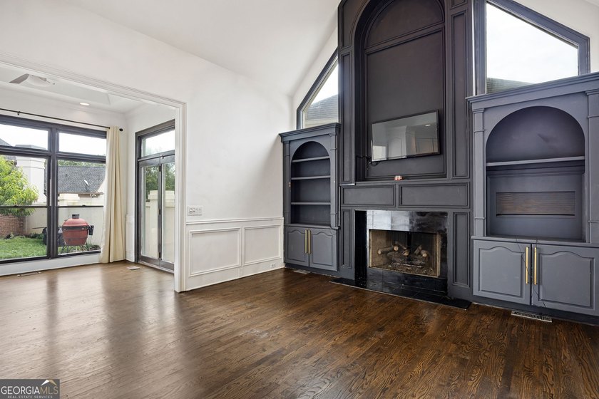 Discover one of the best values in prestigious Atlanta Country - photo 10