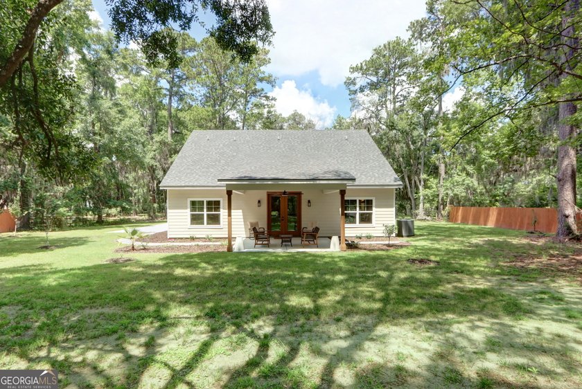 Superlative NEW CONSTRUCTION (w/ dock access) in the heart of - photo 6