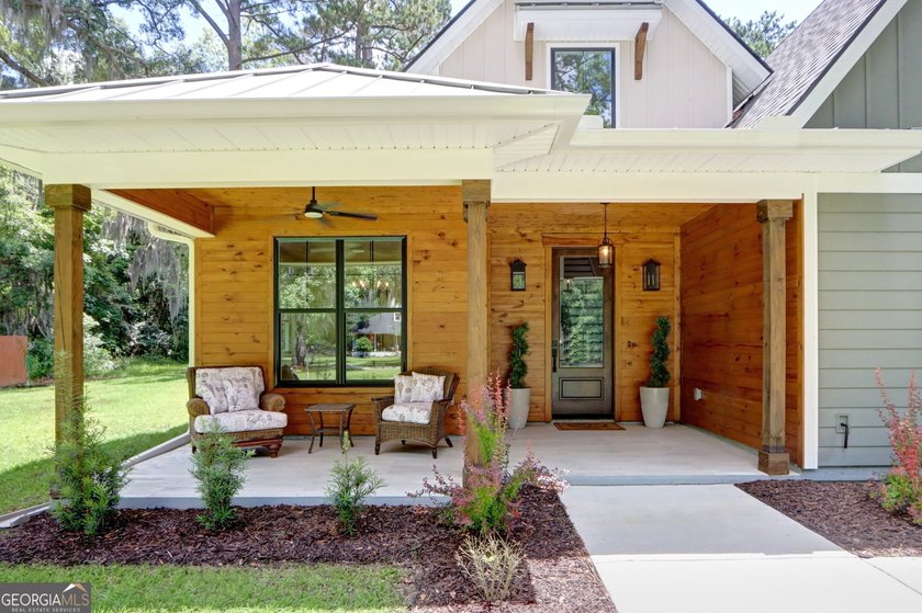 Superlative NEW CONSTRUCTION (w/ dock access) in the heart of - photo 9