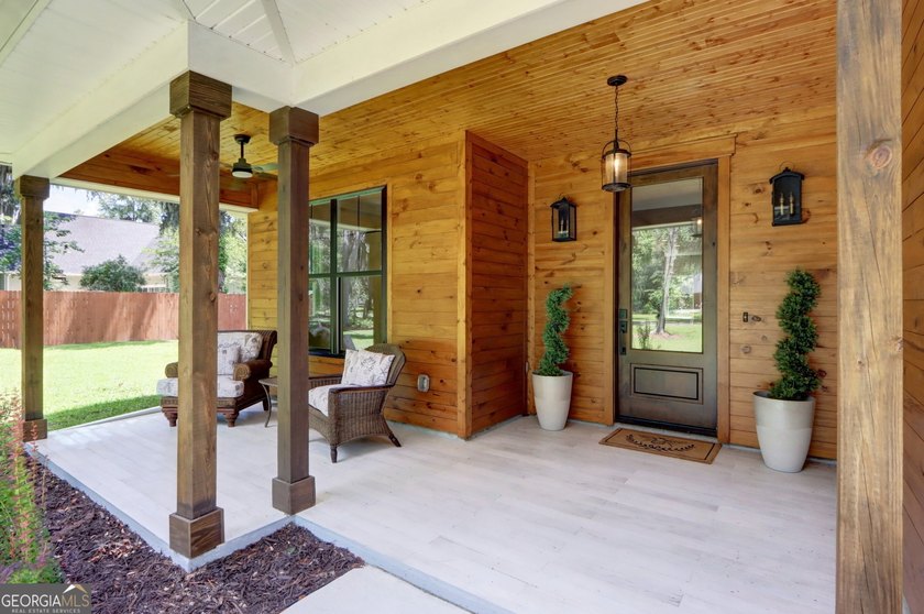 Superlative NEW CONSTRUCTION (w/ dock access) in the heart of - photo 10