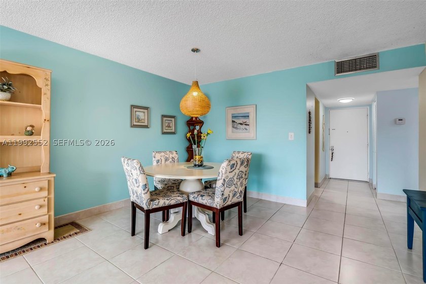 Fantastic opportunity for buyers and investors. 55+ community - photo 7