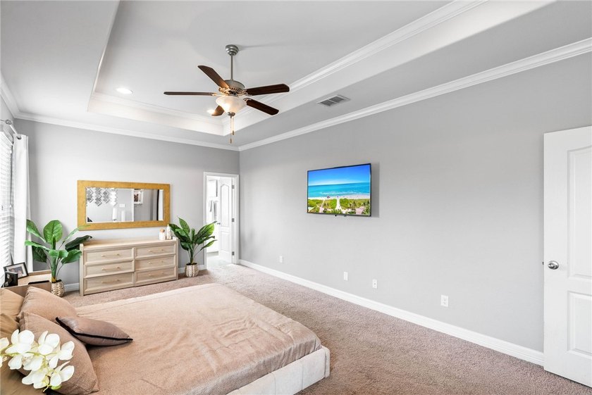 **STUNNING SOUTHSIDE HOME | 24 PAID-IN-FULL SOLAR PANELS | - photo 12