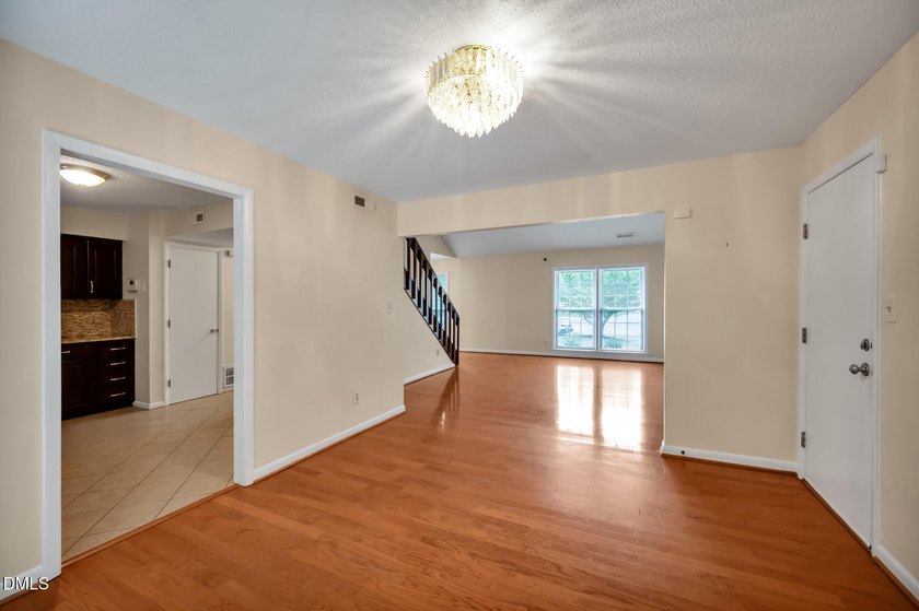 Authentic Mid-Century Modern gem on a private cul-de-sac in - photo 12