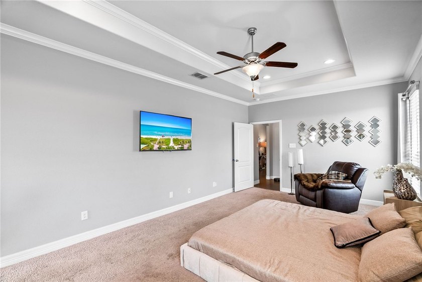 **STUNNING SOUTHSIDE HOME | 24 PAID-IN-FULL SOLAR PANELS | - photo 14