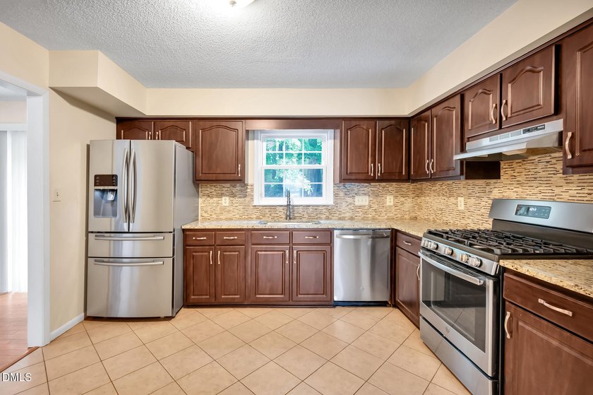 Authentic Mid-Century Modern gem on a private cul-de-sac in - photo 14