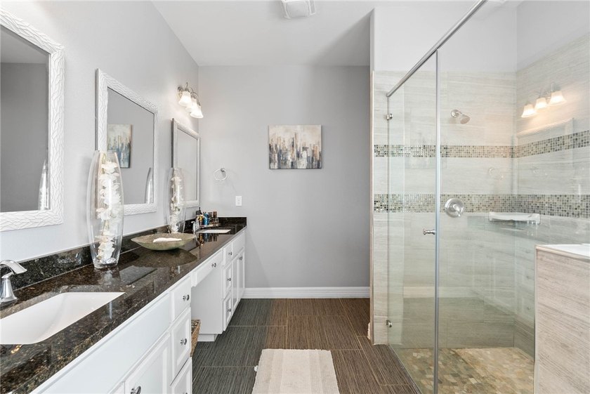 **STUNNING SOUTHSIDE HOME | 24 PAID-IN-FULL SOLAR PANELS | - photo 15