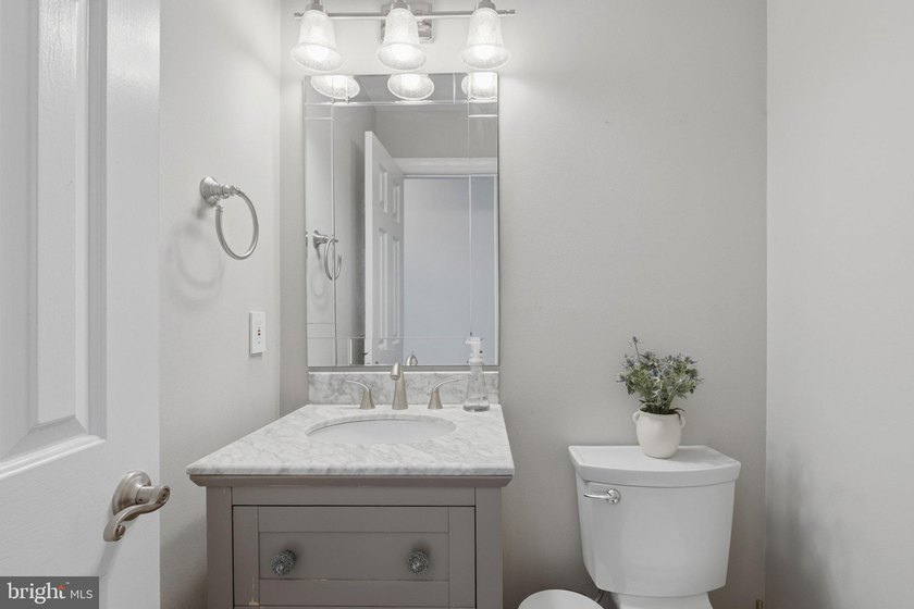 Tucked within the beloved Potomac Lakes enclave of Cascades - photo 22