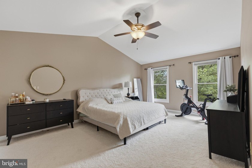 Tucked within the beloved Potomac Lakes enclave of Cascades - photo 26