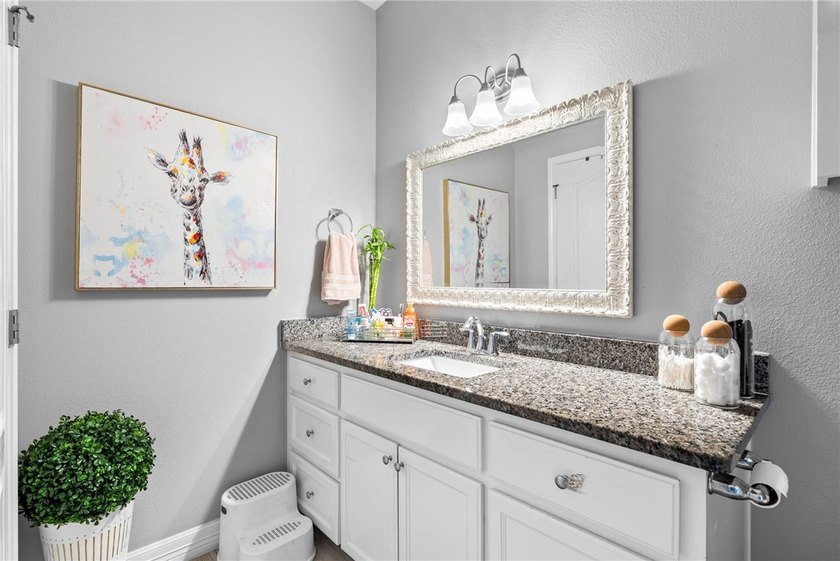 **STUNNING SOUTHSIDE HOME | 24 PAID-IN-FULL SOLAR PANELS | - photo 34