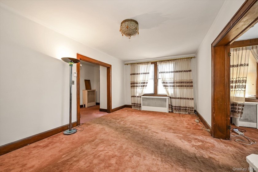 Stately detached all-brick Colonial with timeless curb appeal - photo 3