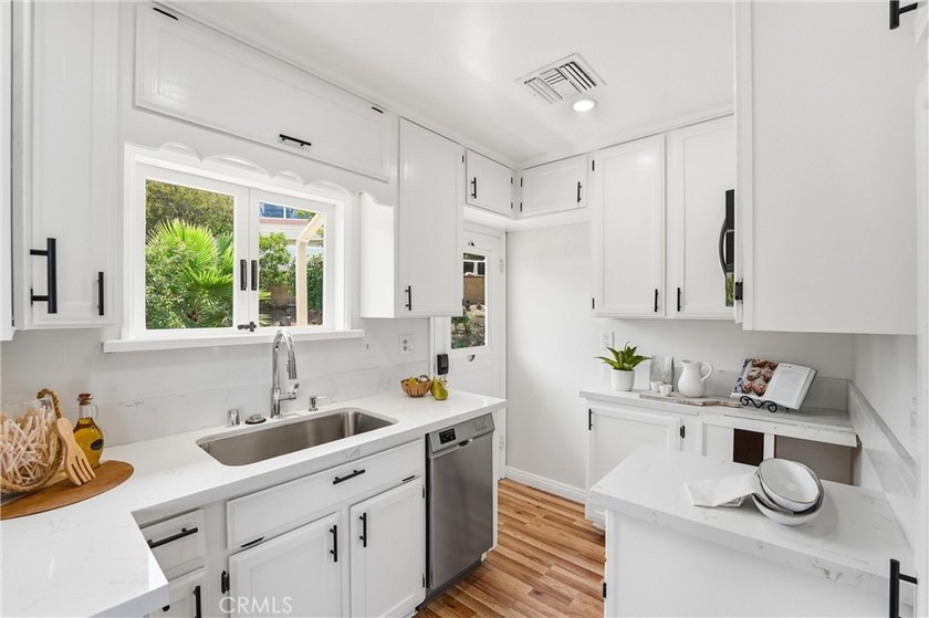32021-&amp; 32001 sunset Ave - photo 12