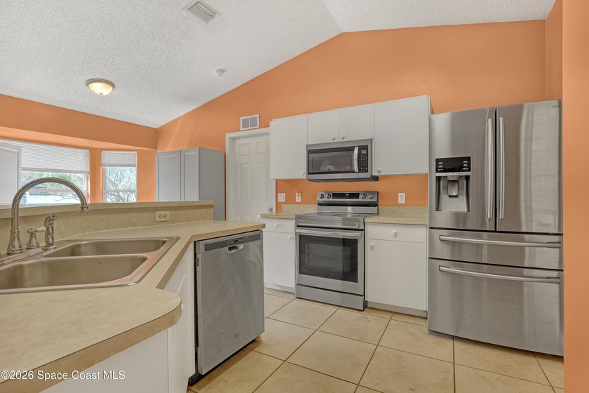Welcome to 938 Jettie Street NE, Palm Bay - where comfort - photo 15