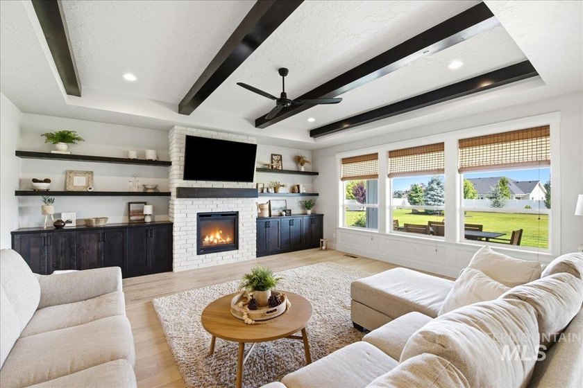 Experience this custom-built 3-bedroom, 2.5-bath home with a - photo 5