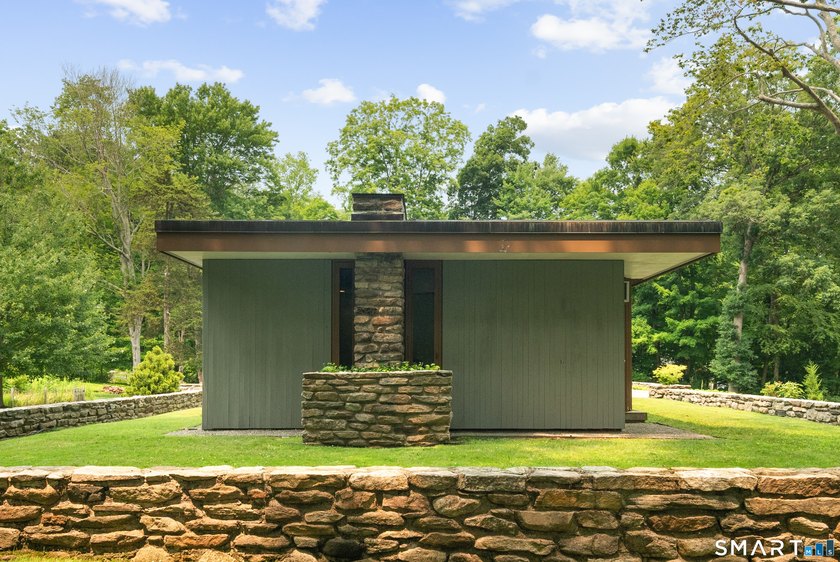 Presenting the historic Landis Gores House, an architectural - photo 7