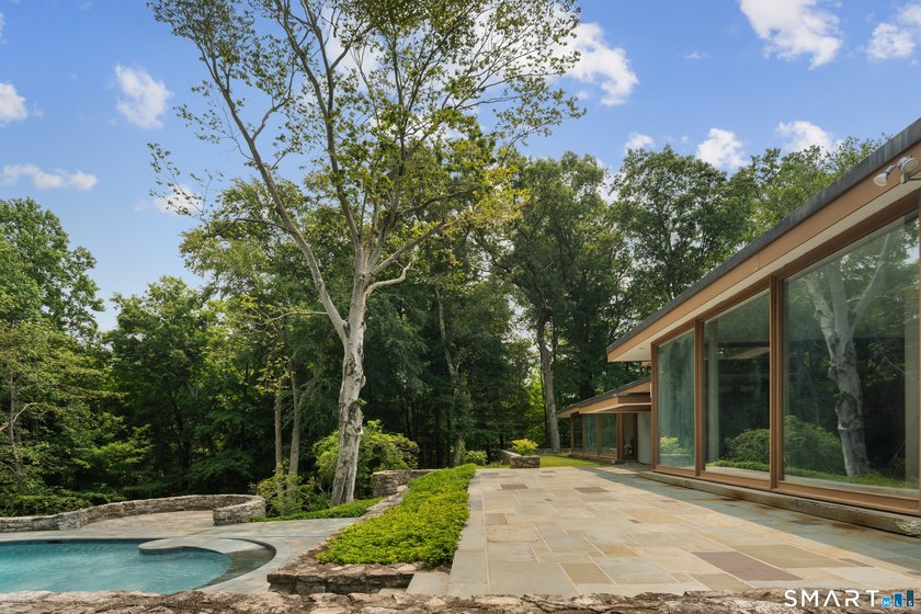Presenting the historic Landis Gores House, an architectural - photo 9