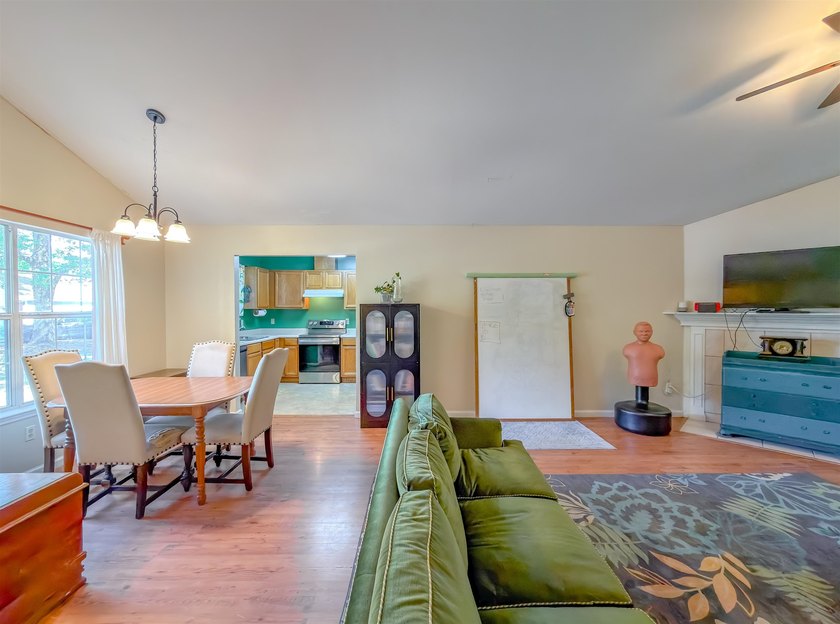 $2,500 seller credit towards buyer's closing costs plus a NEW - photo 12
