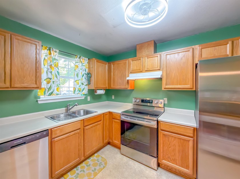 $2,500 seller credit towards buyer's closing costs plus a NEW - photo 17