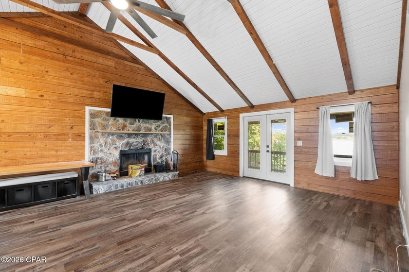 Wake up to breathtaking lake views and spend your evenings - photo 6