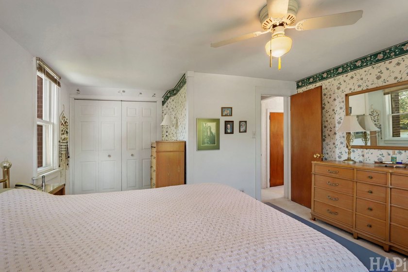 Welcome to your charming waterfront retreat on Nippersink Creek! - photo 18