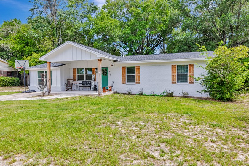 Completely Remodeled &amp; Ready for Your Family in Valparaiso! - photo 4