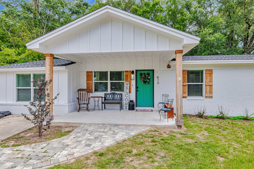 Completely Remodeled &amp; Ready for Your Family in Valparaiso! - photo 7