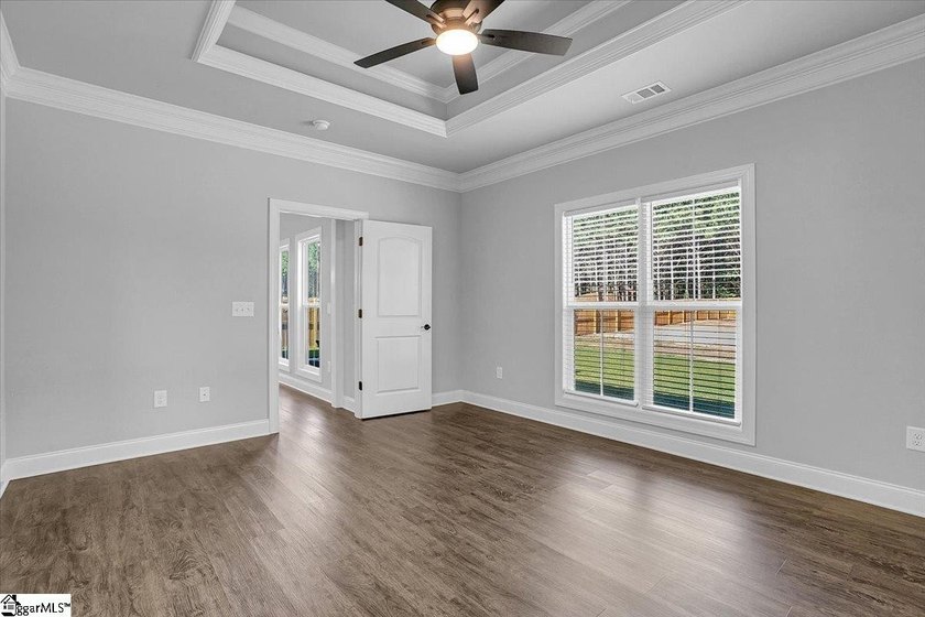 Welcome to this better-than-new craftsman-style ranch, just one - photo 16