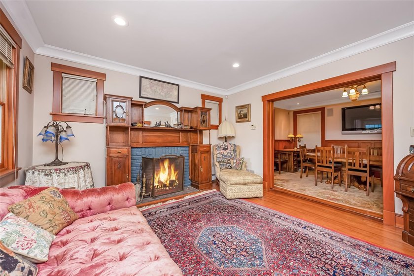 You will fall in love with this stunning colonial home in the - photo 6