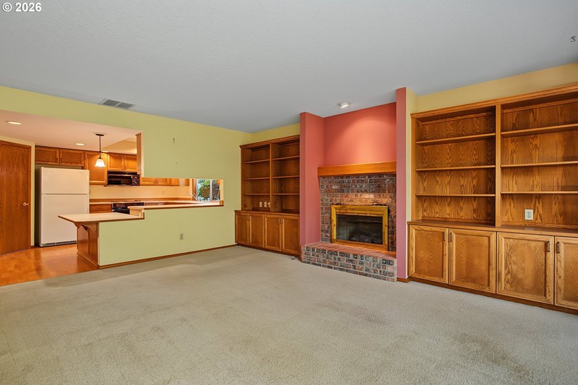 This property is situated on a premier golf course location - photo 20
