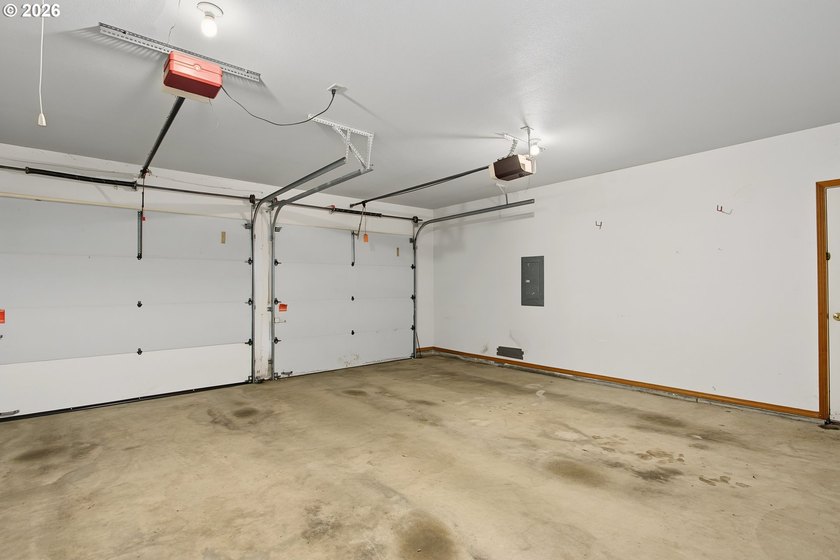 This property is situated on a premier golf course location - photo 33