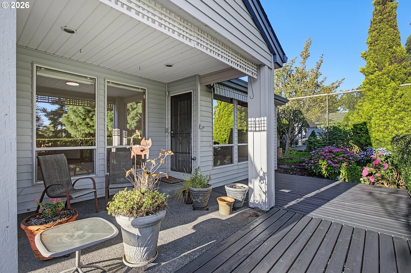 This property is situated on a premier golf course location - photo 35
