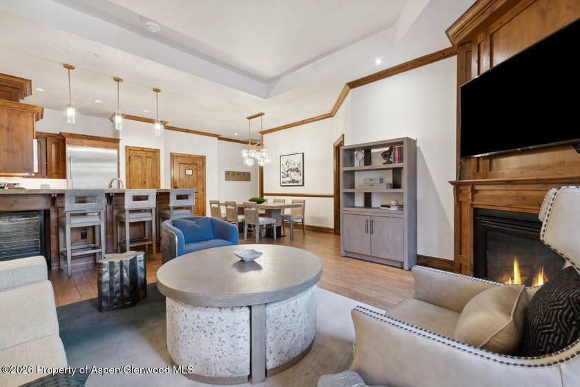 2024 renovations completed (including new decor, furniture - photo 4