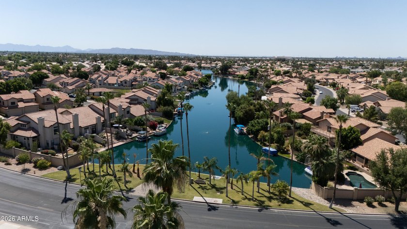 With extensive updates and an unbeatable location in The Islands - photo 48