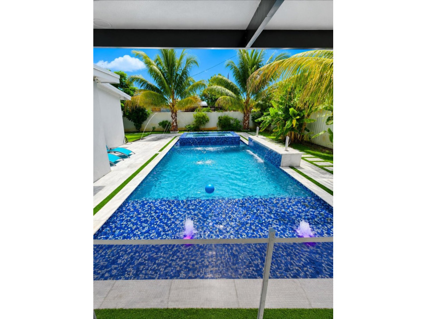 Welcome to this beautifully maintained 4-bedroom, 2-bathroom - photo 26