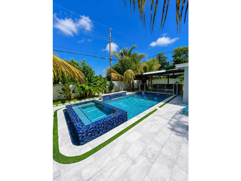 Welcome to this beautifully maintained 4-bedroom, 2-bathroom - photo 29