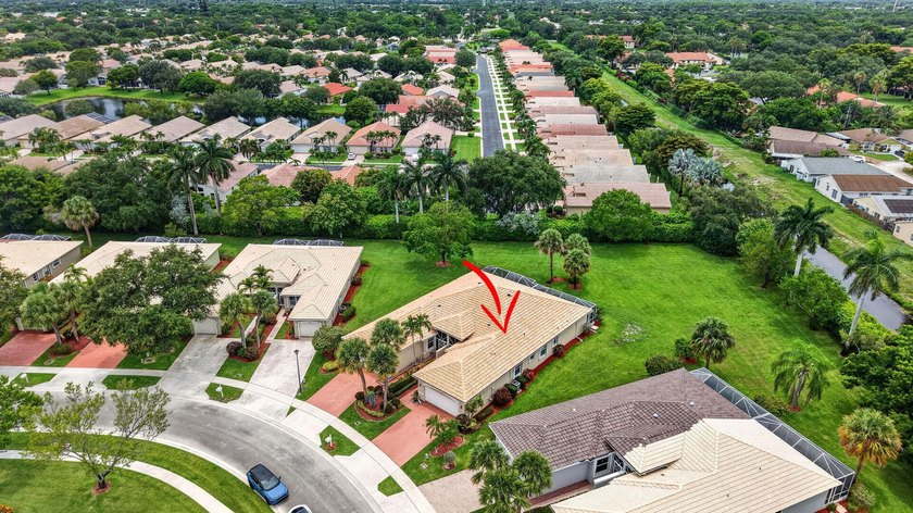 Welcome to effortless Florida living in sought-after - photo 39