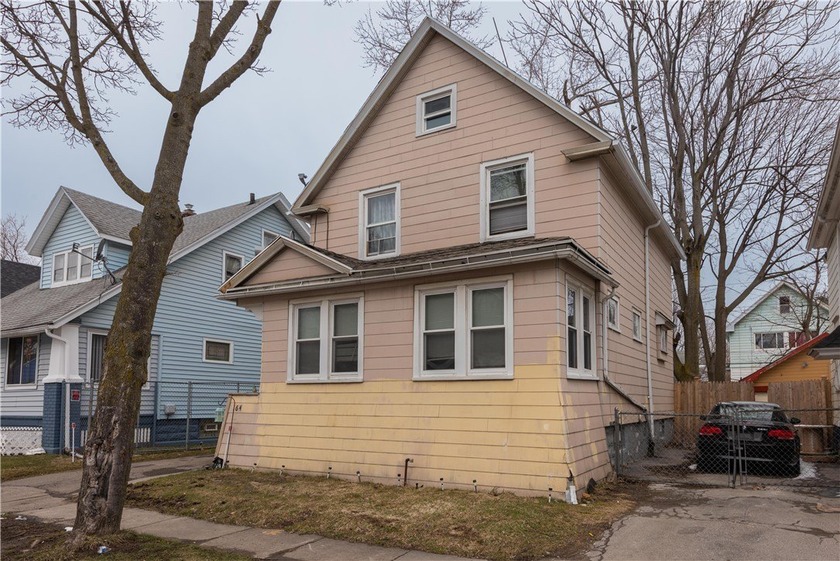 Lots of house for not a lot of money! Would you like to be a - photo 2