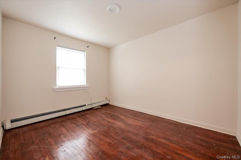 Well-kept 2BR/1.5BA single-family with a finished basement - photo 9