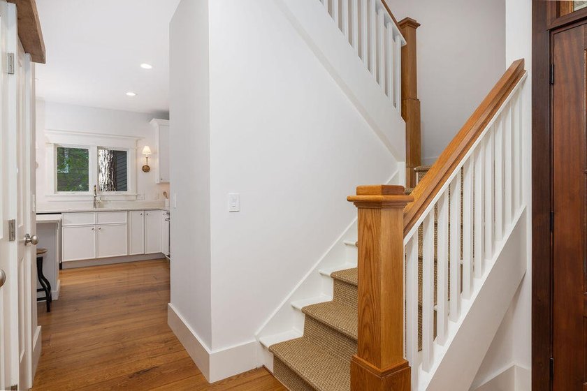 Thoughtfully renovated with a curated selection of designer - photo 28