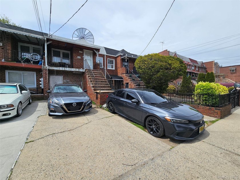 A great opportunity for an end user or investor! Perfect home - photo 2