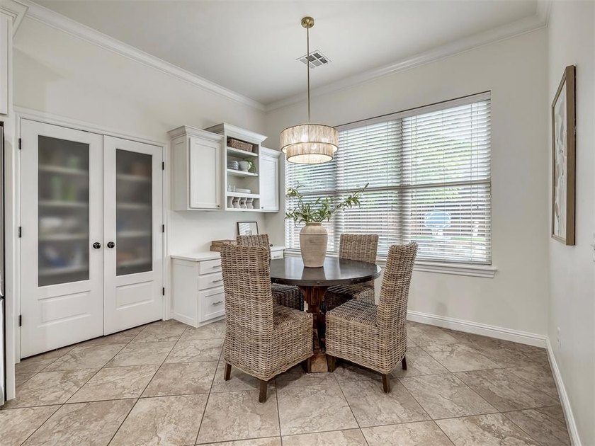 Don't miss this beauty on a .31 acre lot in one of Edmond's most - photo 11