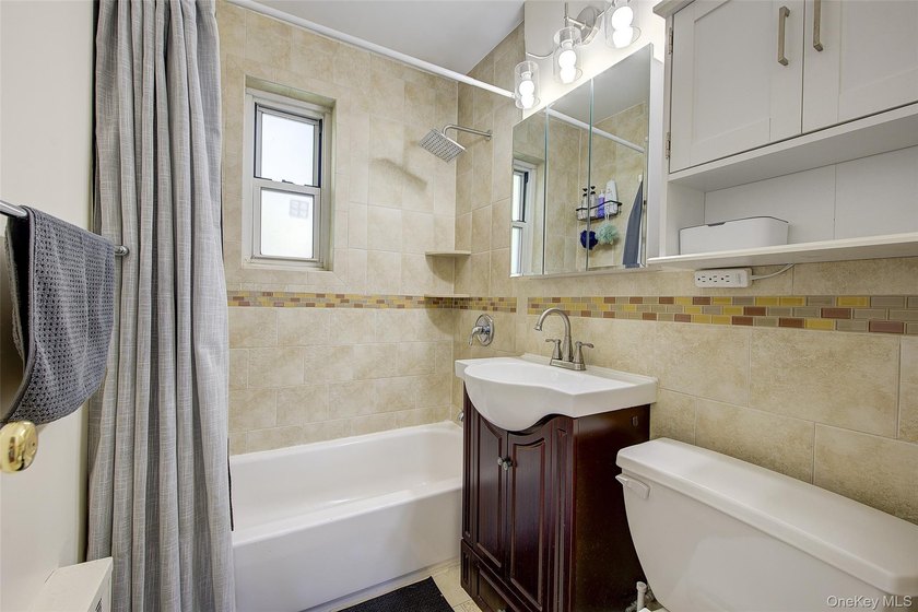 Welcome to this bright and airy retreat at quiet Baydale Tenants - photo 10