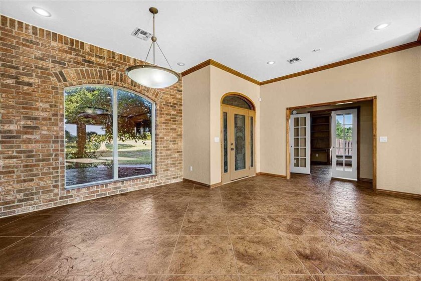 Welcome to 5 Quanah Mountain Road in the desirable Oak Meadows - photo 5