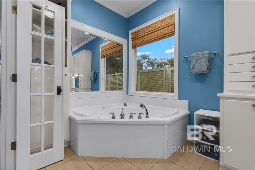 Welcome to life on Ono Island, Orange Beach's gated island - photo 22