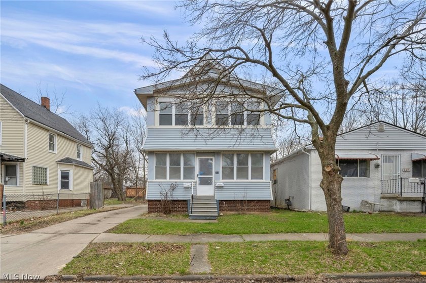 Welcome to this solid income-producing duplex in Cleveland - photo 2